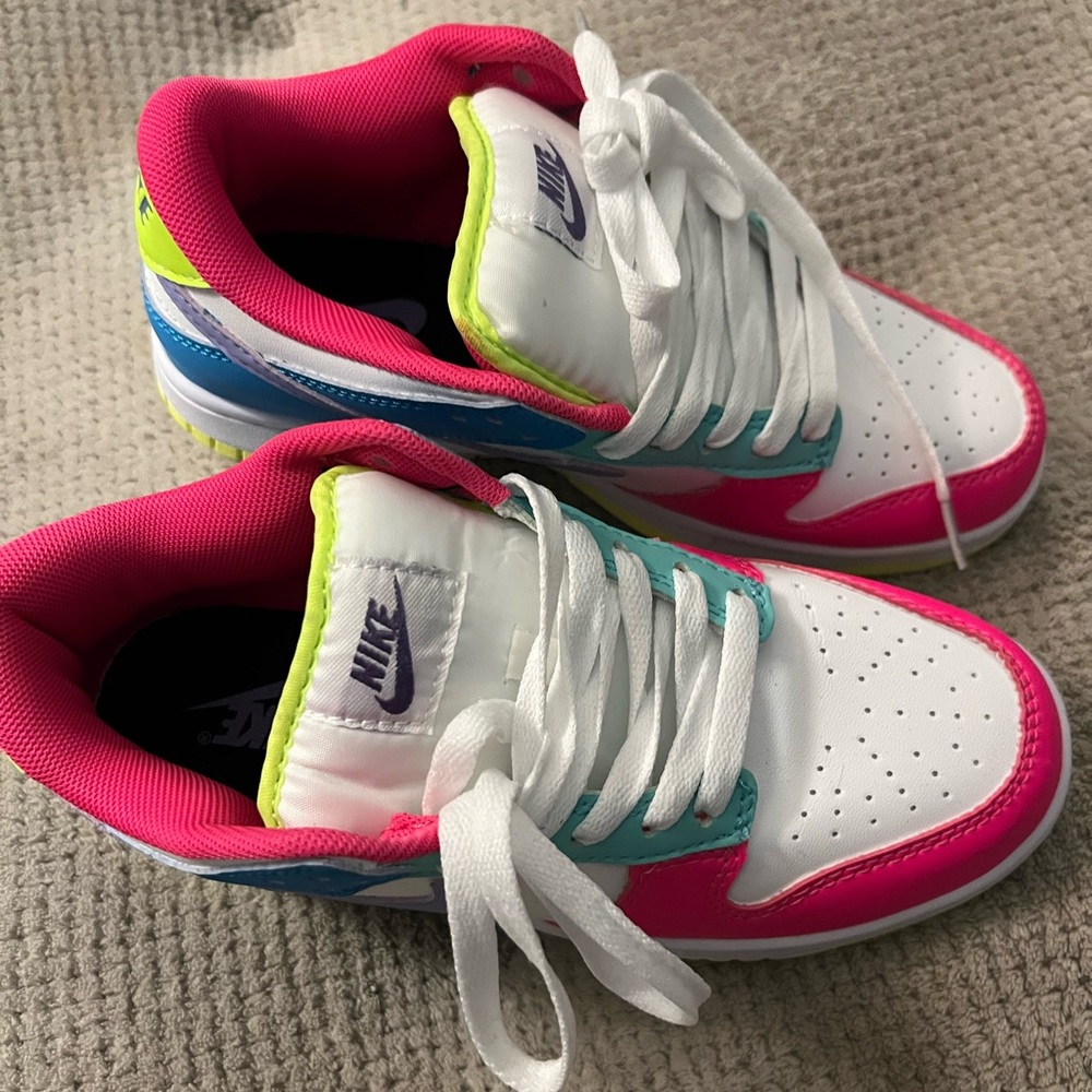 Women’s Candy Nike low dunks - NEVER WORN!! BRAND NEW